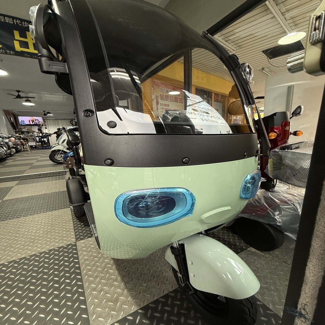 宏祥-硬頂三輪車